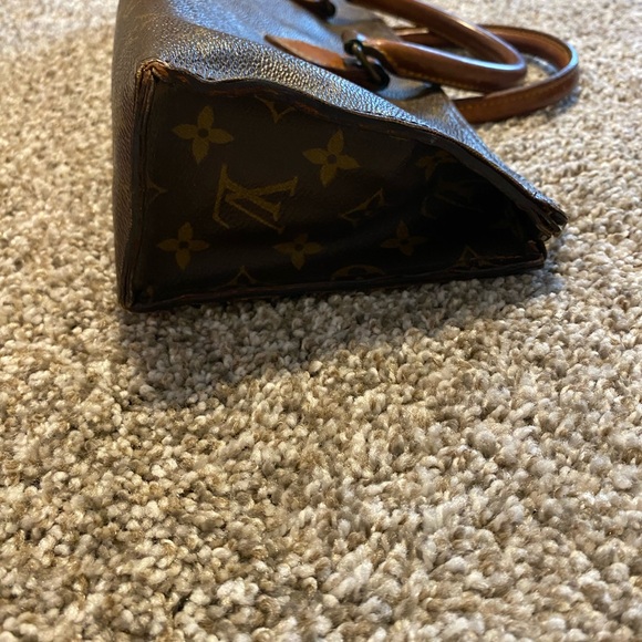 Louis Vuitton Monogram Sac Triangle Handbag - Picture 10 of 11